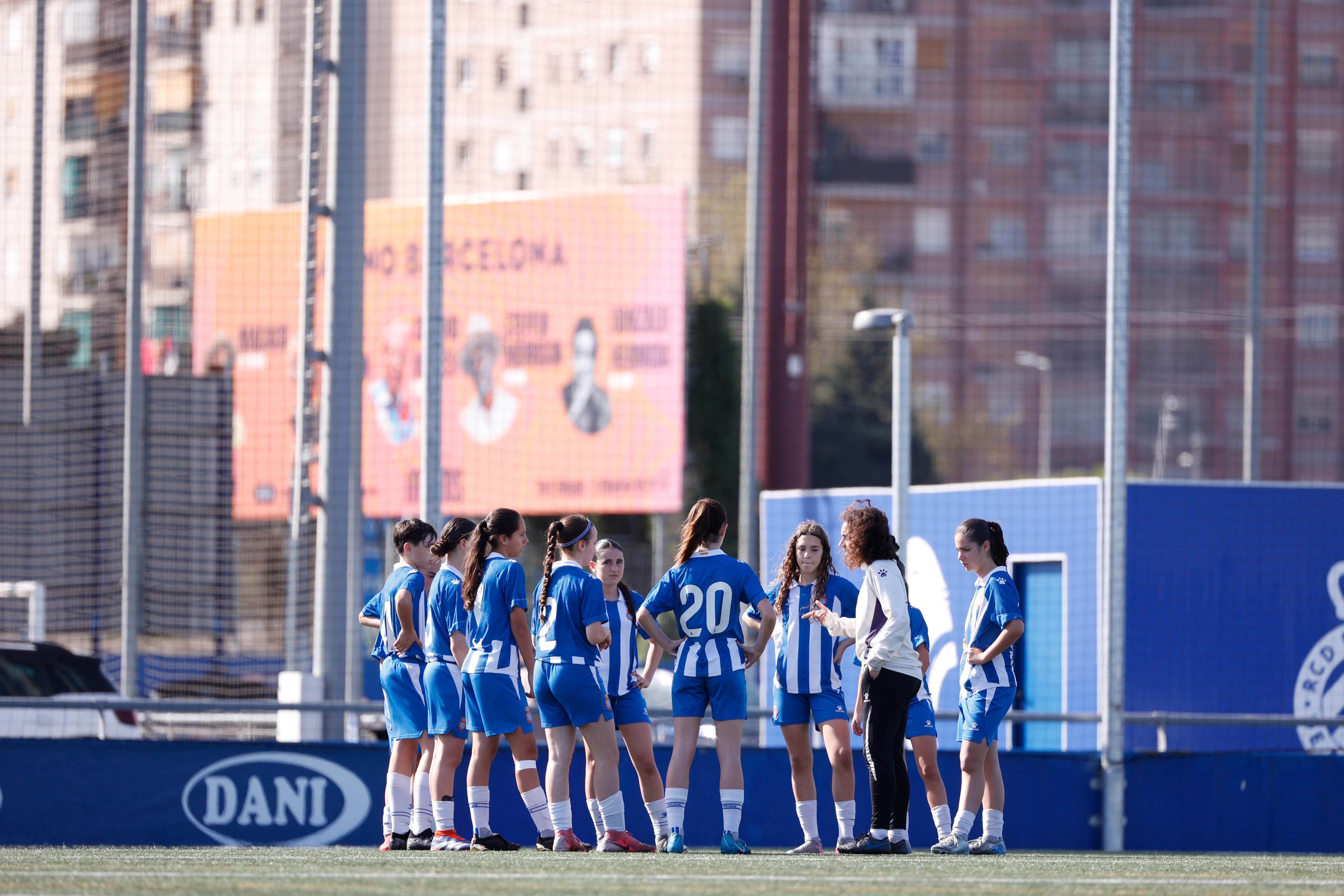 T3_JTAS_Football_Girls-6.jpg